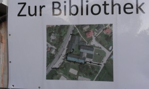Weg zur Bibliothek
